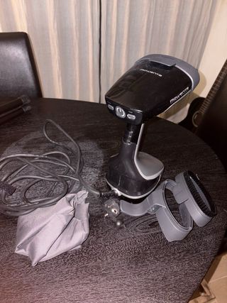 Plancha a vapor de mano Rowenta con accesorios