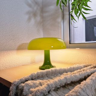 Lámpara de mesa vintage verde