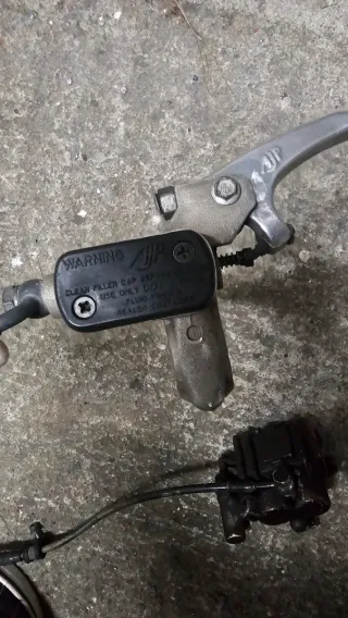 Bomba Freno AJP Derbi DRD