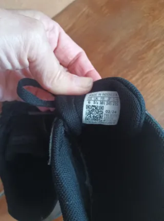 Sneakers Adidas nere per bambini