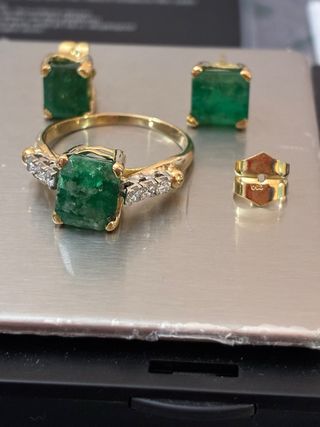Anillo y pendientes esmeraldas 7.35 Ct