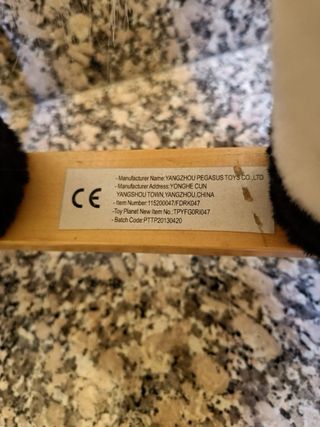 Caballito balancín marrón y blanco