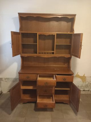 Mueble aparador en madera maciza