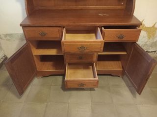Mueble aparador en madera maciza