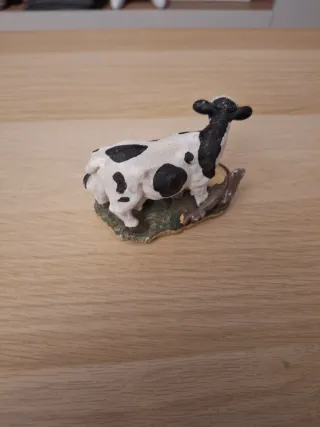 Muñeco vaca frisona cerámica