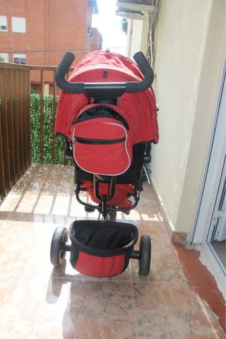 Triciclo evolutivo con capota rojo