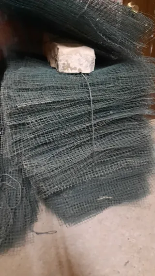 Malla metálica para proteger árboles