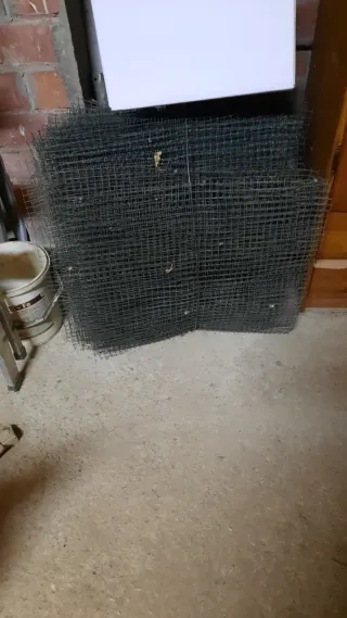 Malla metálica para proteger árboles