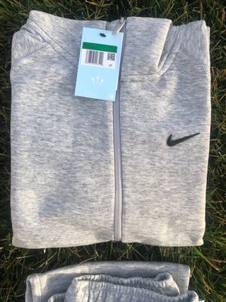 Conjunto Nike NOCTA Gris