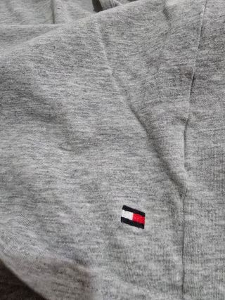 Tommy Hilfiger V-Neck T-Shirt Ref-71100