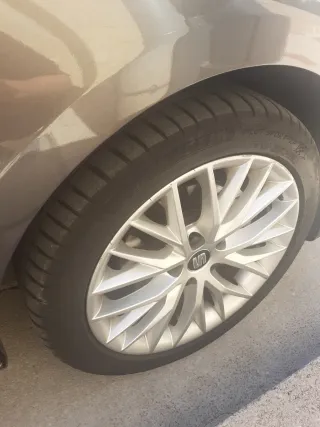 SEAT  ST XCELL 2.0 TDI150 DSG  2015