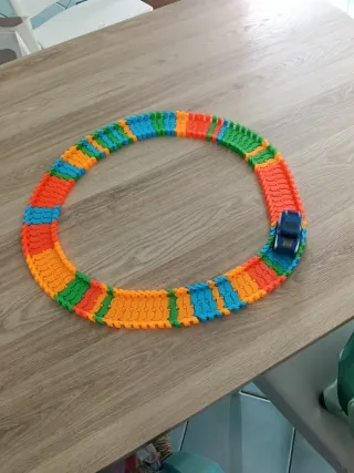 Pista per macchinine colorata