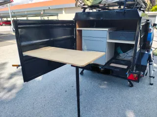 Remolque con tienda para camping