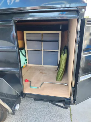 Remolque con tienda para camping