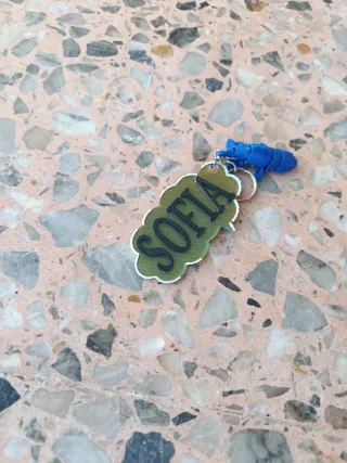 Llavero personalizado con figura articulada