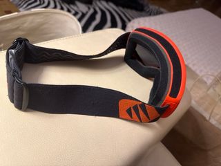 Gafas de esquí infantiles negras y rojas