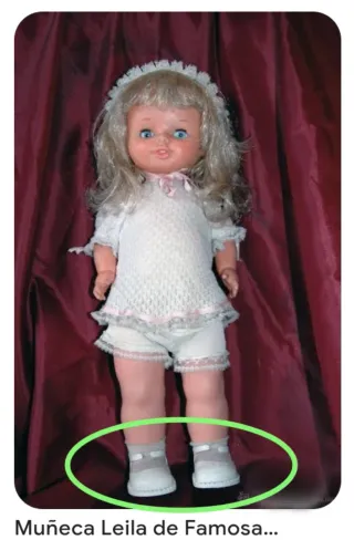 Lote 2 paia di scarpe antiche per bambola Leyla Famosa