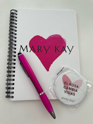 Set Mary Kay: Cuaderno, Chapa y Bolígrafo