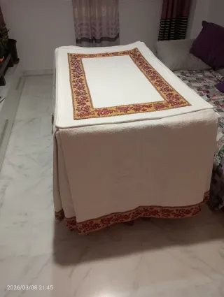 Ropa de camilla con estampado floral