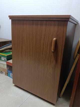 Máquina de coser Alfa con mueble