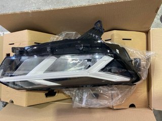 Faro Dacia Sandero Delantero Derecho Original