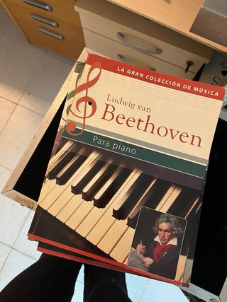 3 Libros Piano: Mozart, Beethoven, Piezas Breves