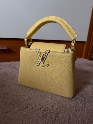 Bolso Louis Vuitton Capucines Amarillo