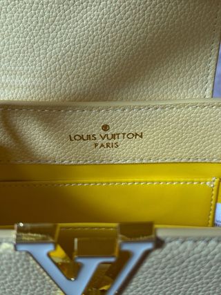 Bolso Louis Vuitton Capucines Amarillo