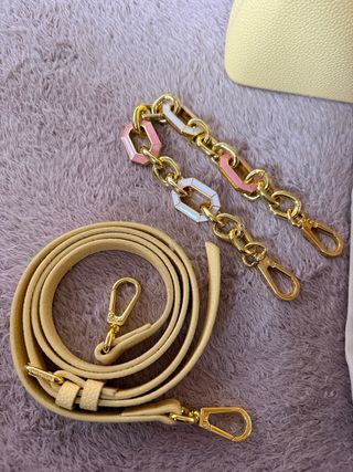 Bolso Louis Vuitton Capucines Amarillo