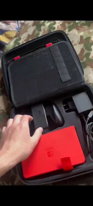 Nintendo Switch OLED Roja (edición super Mario)