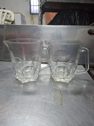 Jarras de cristal decoradas