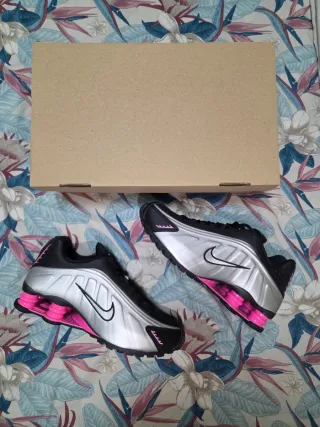 Nike Shox R4 Argento e Rosa Tg 38.5