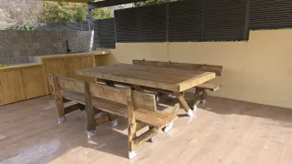 Conjunto Mesa y Bancos Madera Rústica