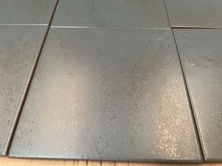 Baldosas grises efecto piedra