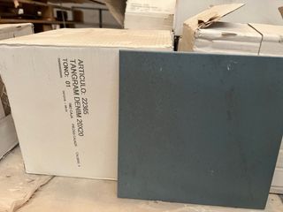 Baldosas grises efecto piedra