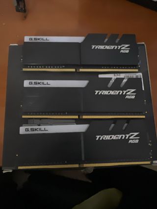 4x 8GB DDR4 3200MHz G.Skill Trident Z RGB