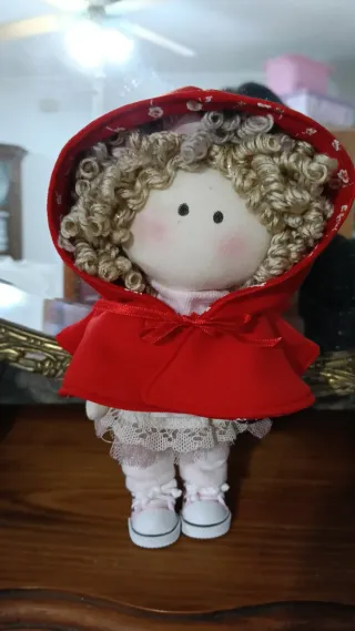 Muñeca Caperucita Roja