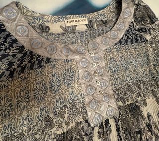 Blusa FOGLIE ROSSE plisada