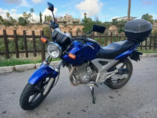 Honda CBF 250 Azul y Plata