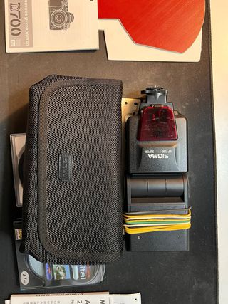 Nikon D700 + Nikkor 28-70/2.8 + Sigma EF-500