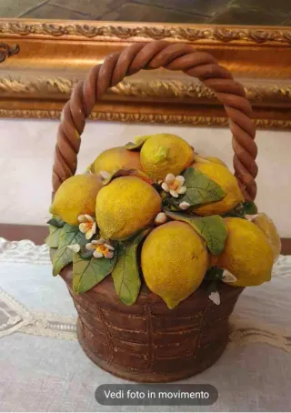 Cesto decorativo con limoni in ceramica