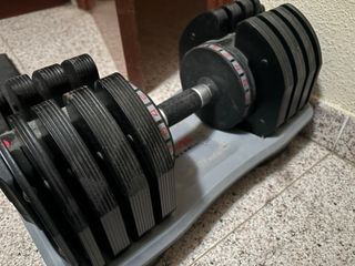 Banco de pesas y mancuernas