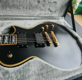ESP LTD EC-1000 Deluxe EMG 81/60 – Ajustada