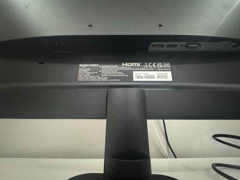 Monitor 23.8 120Hz 1080p(Funciona perfectamente) afbeelding 2