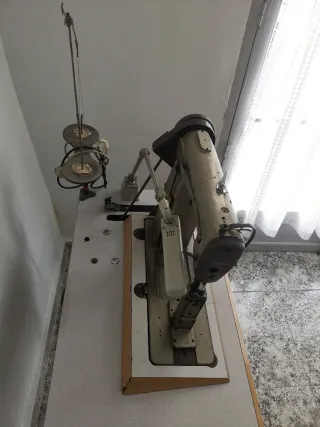 Máquina de coser industrial Mitsubishi