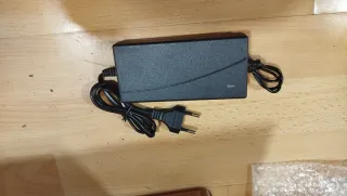 NUEVA! Radial 125mm velocidad regulable 2 baterías