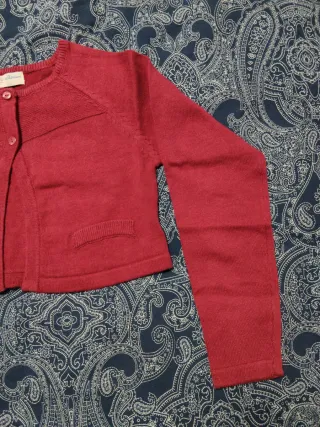 Rebeca corta niña ciruela T5-6 sin estrenar