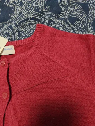 Rebeca corta niña ciruela T5-6 sin estrenar