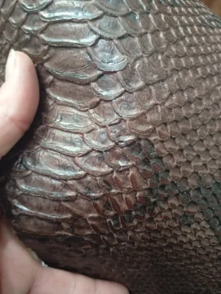 2 retales piel vaquetilla