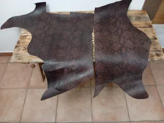 2 retales piel vaquetilla